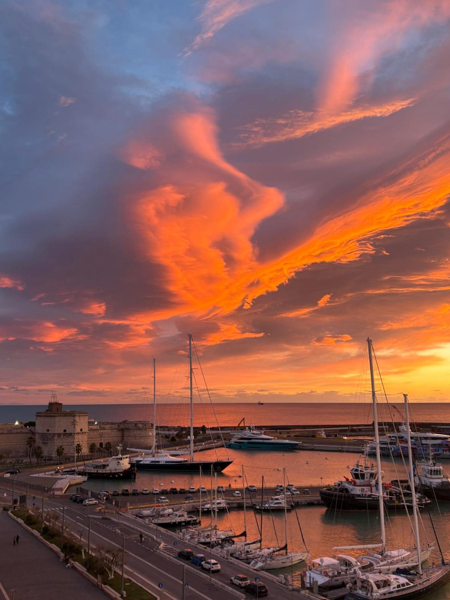 L'Onda Affittacamere Civitavecchia Extérieur photo